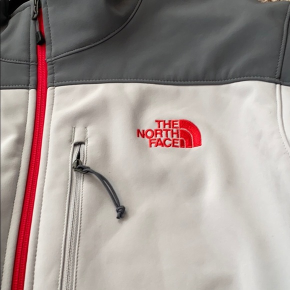 The Northface 2 toned soft shell bionic jacket xl - Picture 3 of 7